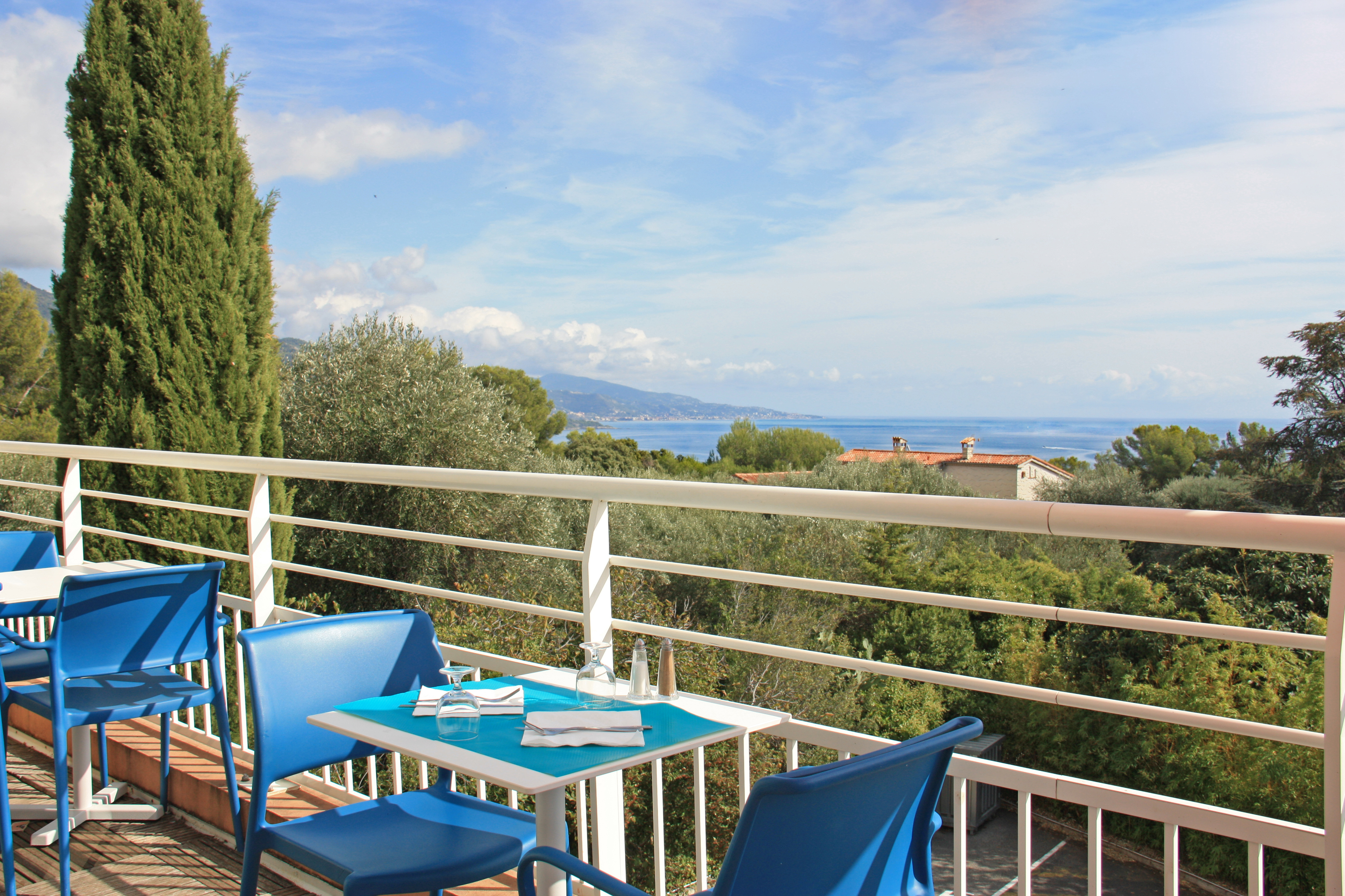 azureva roquebrune restaurant terrasse 1